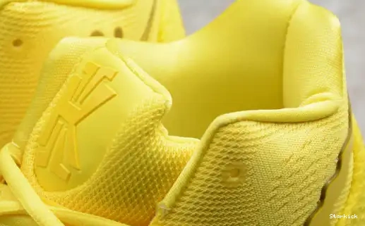 KYRIE SQUAREPANTS NIKE 5 CJ6951-700 X SPONGEBOB 0611